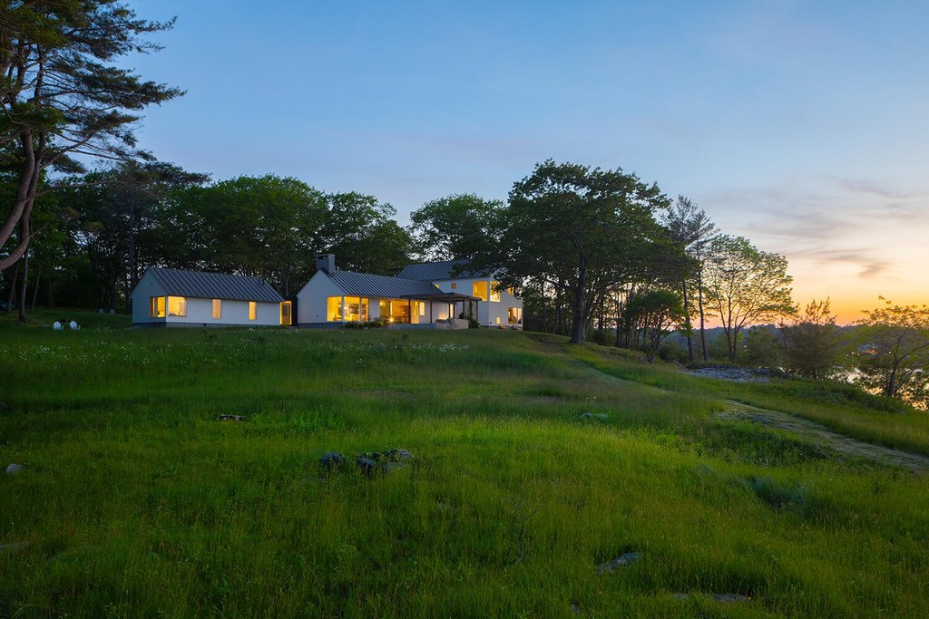 York, Maine, 03909, United States, 4 Bedrooms Bedrooms, ,3 BathroomsBathrooms,Residential,Forsale,1933927