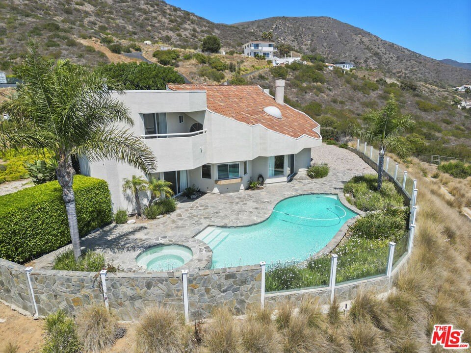 Malibu, California, 90265, United States, 4 Bedrooms Bedrooms, ,5 BathroomsBathrooms,Residential,Forsale,2001439