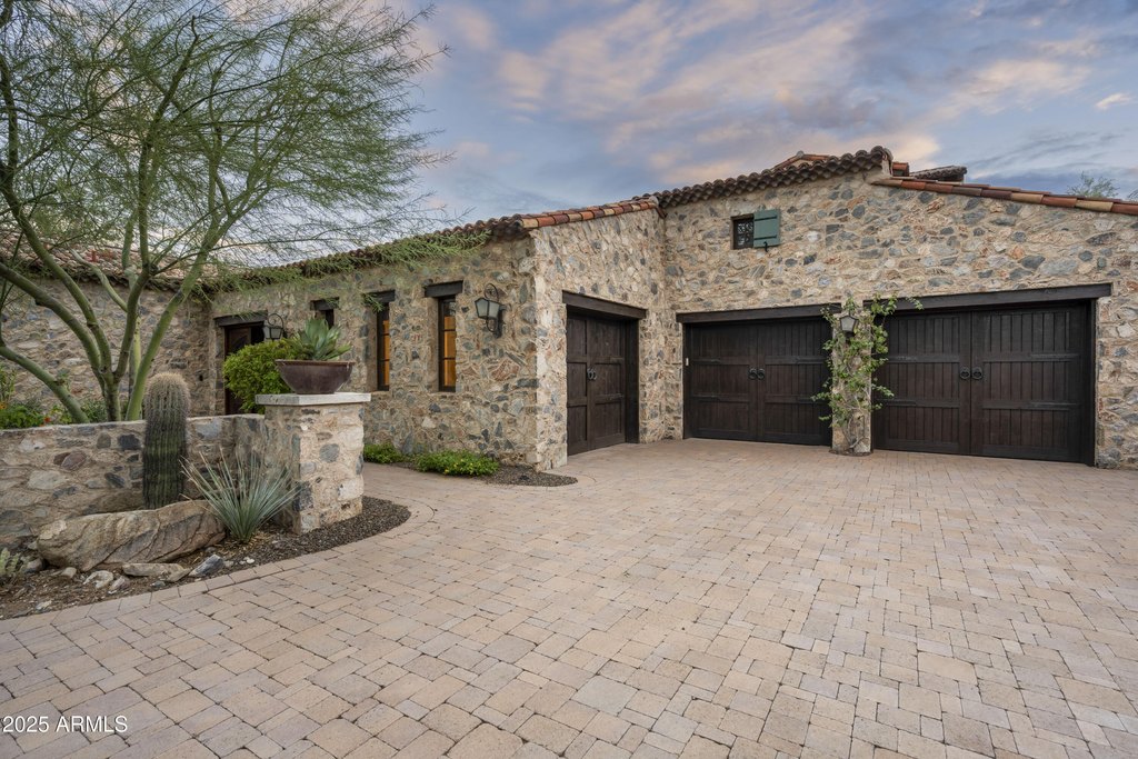 Scottsdale, Arizona, 85255, United States, 4 Bedrooms Bedrooms, ,6.5 BathroomsBathrooms,Residential,Forsale,2000261