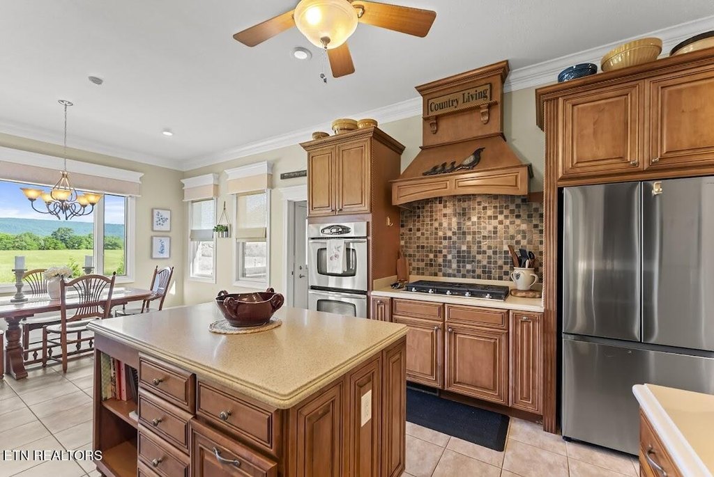 Pikeville, Tennessee, 37367, United States, 4 Bedrooms Bedrooms, ,3.5 BathroomsBathrooms,Residential,Forsale,1886011