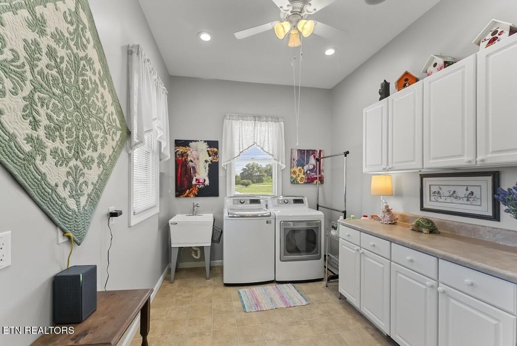 Pikeville, Tennessee, 37367, United States, 4 Bedrooms Bedrooms, ,3.5 BathroomsBathrooms,Residential,Forsale,1886011