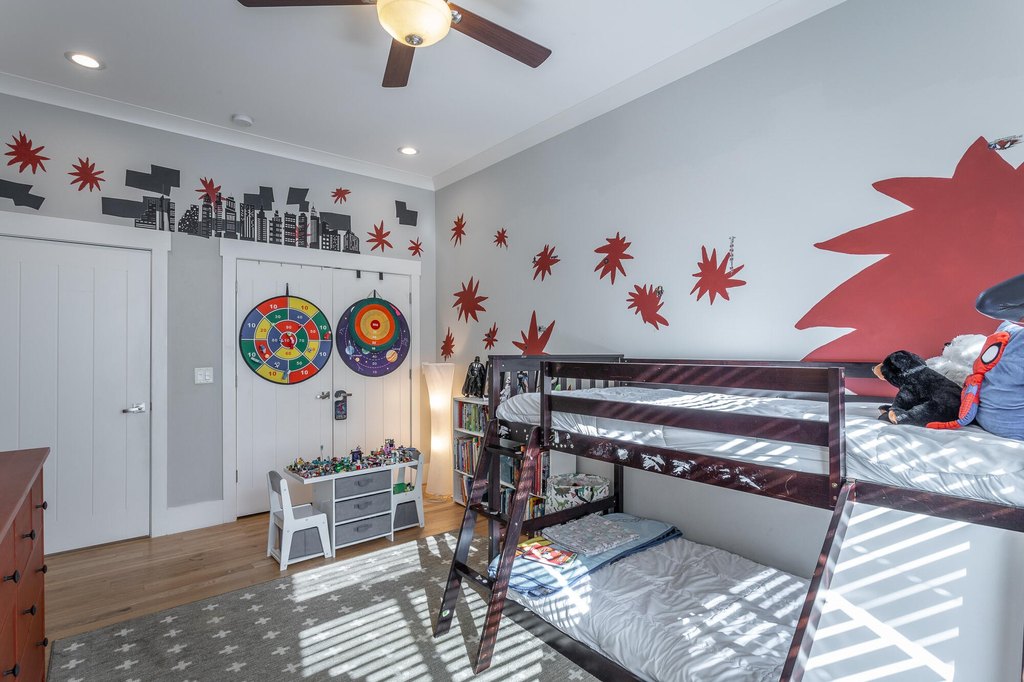 Chattanooga, Tennessee, 37405, United States, 4 Bedrooms Bedrooms, ,3.5 BathroomsBathrooms,Residential,Forsale,1995329