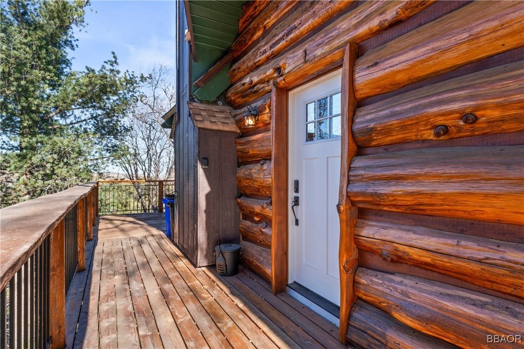 Lake Arrowhead, California, 92352, United States, 4 Bedrooms Bedrooms, ,3 BathroomsBathrooms,Residential,Forsale,1934022