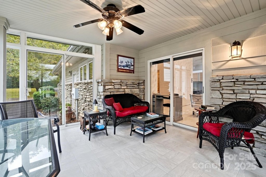 Lake Wylie, South Carolina, 29710, United States, 4 Bedrooms Bedrooms, ,4.5 BathroomsBathrooms,Residential,Forsale,2004559