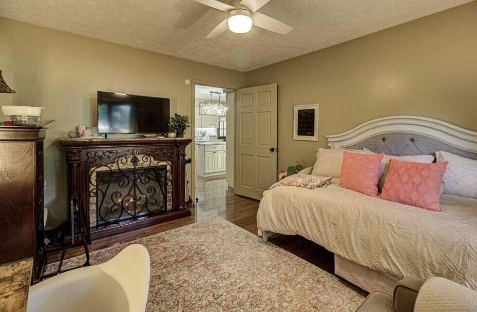 Newport, Tennessee, 37821, United States, 4 Bedrooms Bedrooms, ,3.5 BathroomsBathrooms,Residential,Forsale,1988741