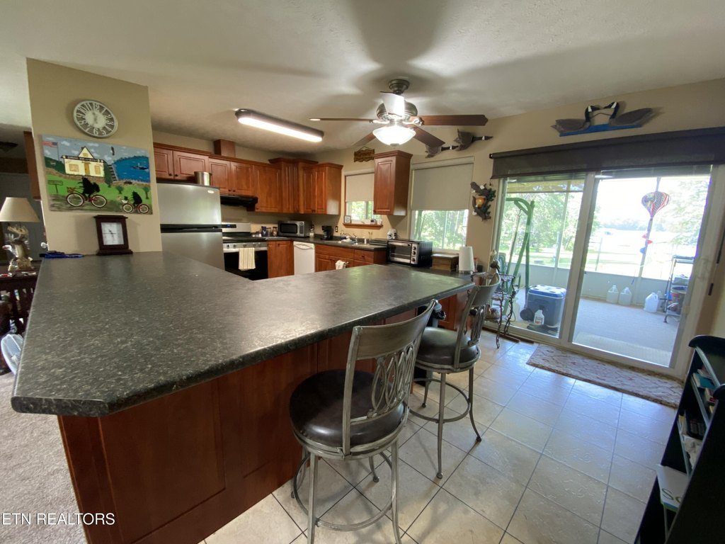 Spring City, Tennessee, 37381, United States, 3 Bedrooms Bedrooms, ,2 BathroomsBathrooms,Residential,Forsale,1952848