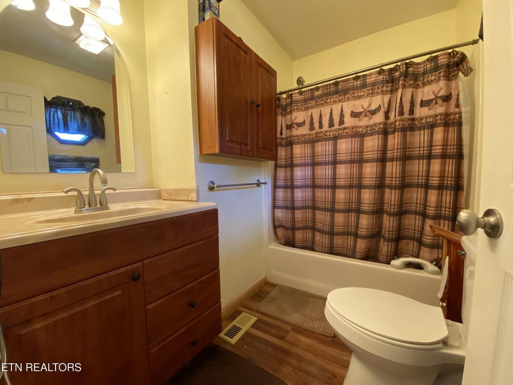 Spring City, Tennessee, 37381, United States, 3 Bedrooms Bedrooms, ,2 BathroomsBathrooms,Residential,Forsale,1952848