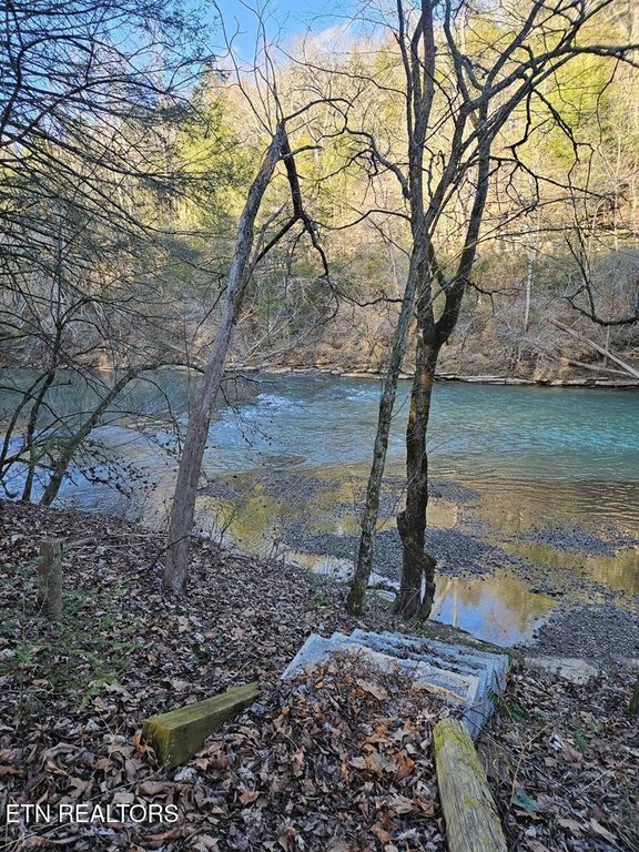 Sparta, Tennessee, 38583, United States, 6 Bedrooms Bedrooms, ,3 BathroomsBathrooms,Residential,Forsale,1885999