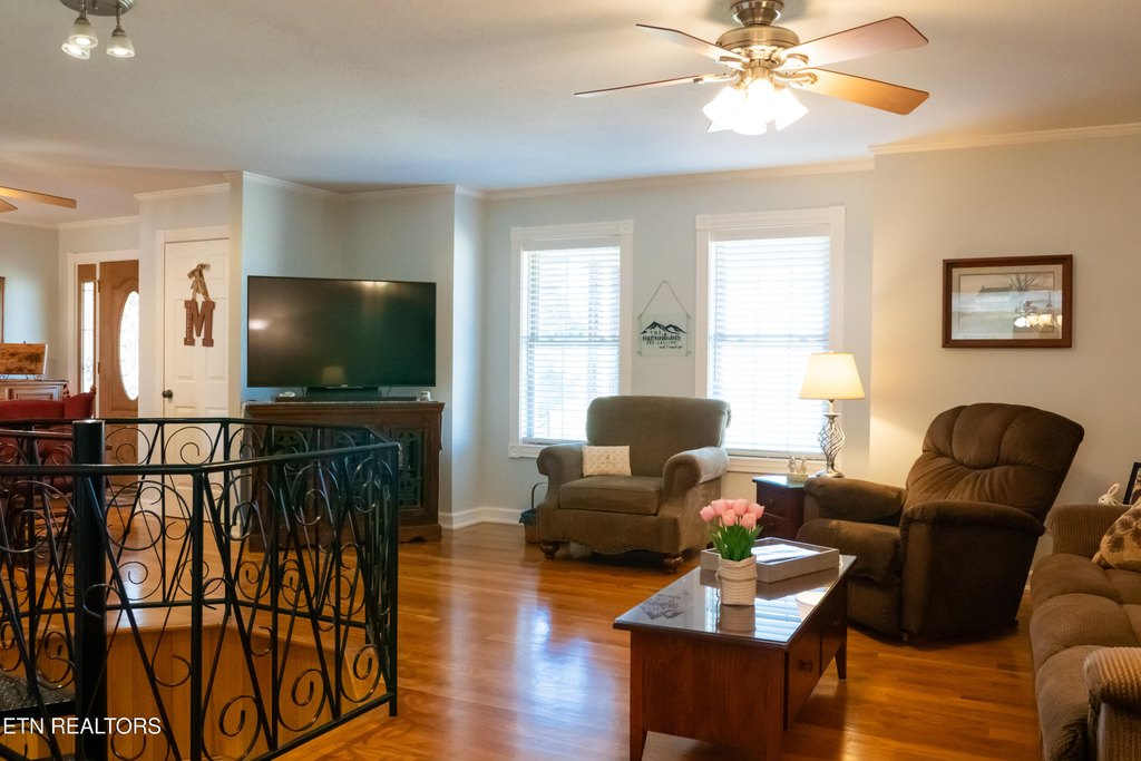 Sparta, Tennessee, 38583, United States, 6 Bedrooms Bedrooms, ,3 BathroomsBathrooms,Residential,Forsale,1885999