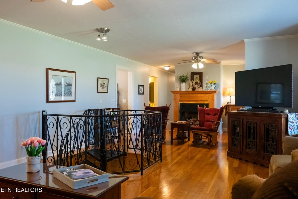 Sparta, Tennessee, 38583, United States, 6 Bedrooms Bedrooms, ,3 BathroomsBathrooms,Residential,Forsale,1885999