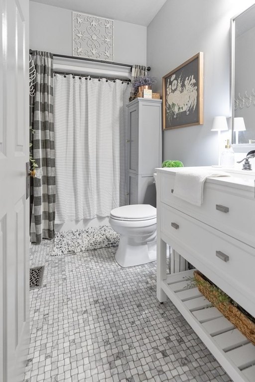 Sparta, Tennessee, 38583, United States, 3 Bedrooms Bedrooms, ,3 BathroomsBathrooms,Residential,Forsale,2010950