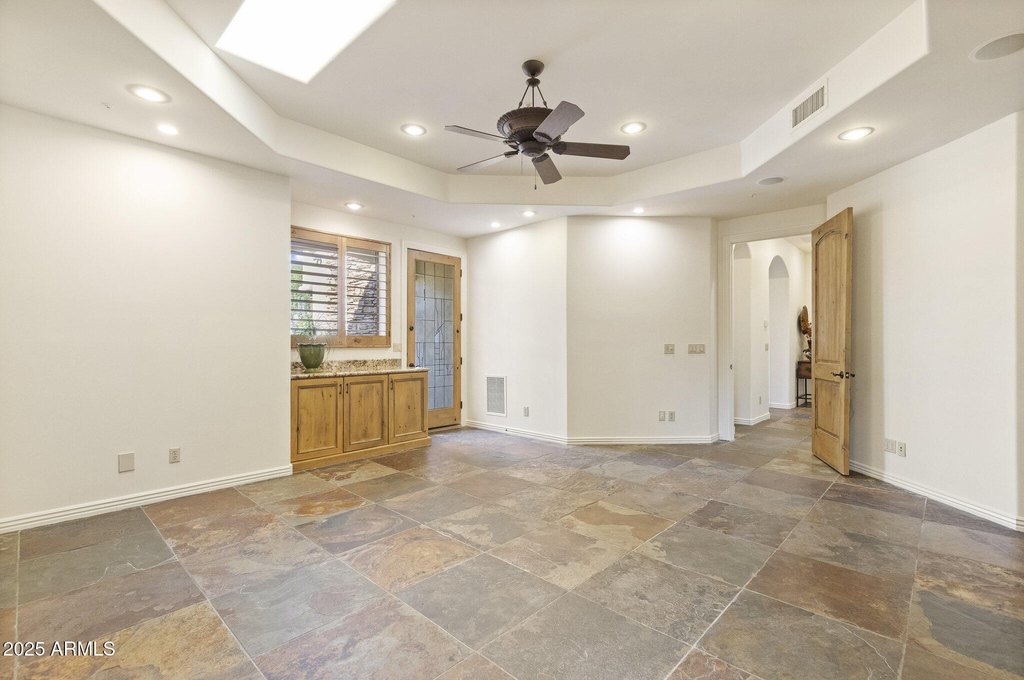 Scottsdale, Arizona, 85260, United States, 6 Bedrooms Bedrooms, ,6.5 BathroomsBathrooms,Residential,Forsale,2014277