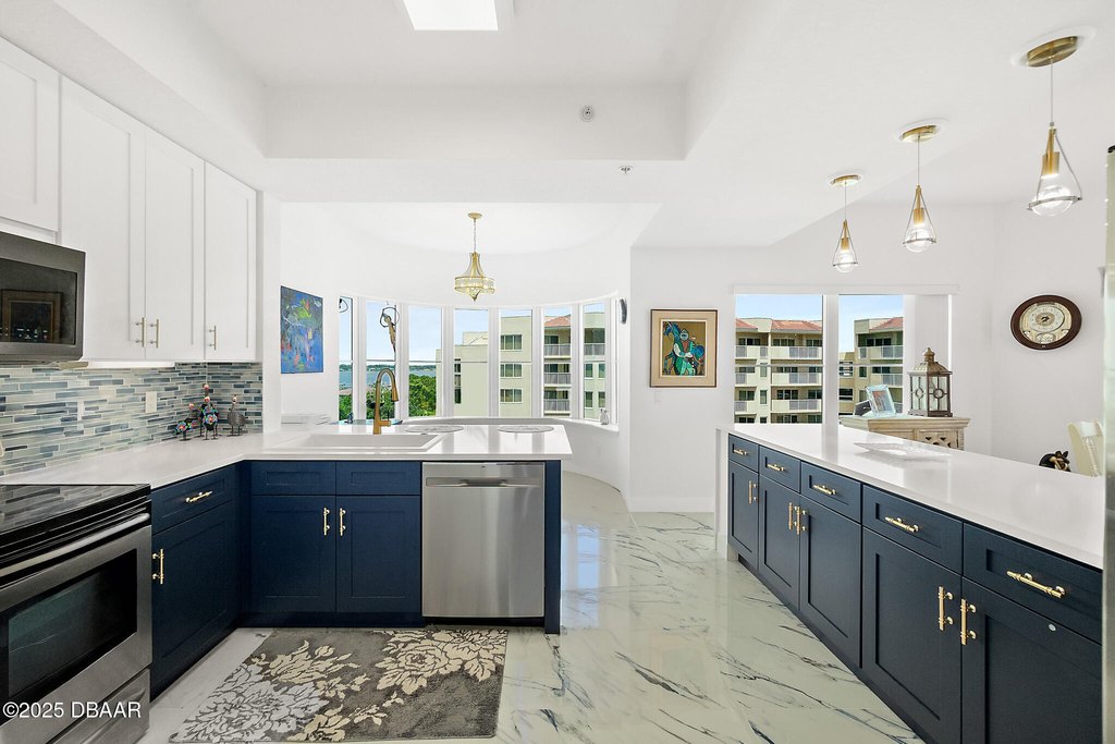 Daytona Beach Shores, Florida, 32118, United States, 3 Bedrooms Bedrooms, ,3 BathroomsBathrooms,Residential,Forsale,1990139