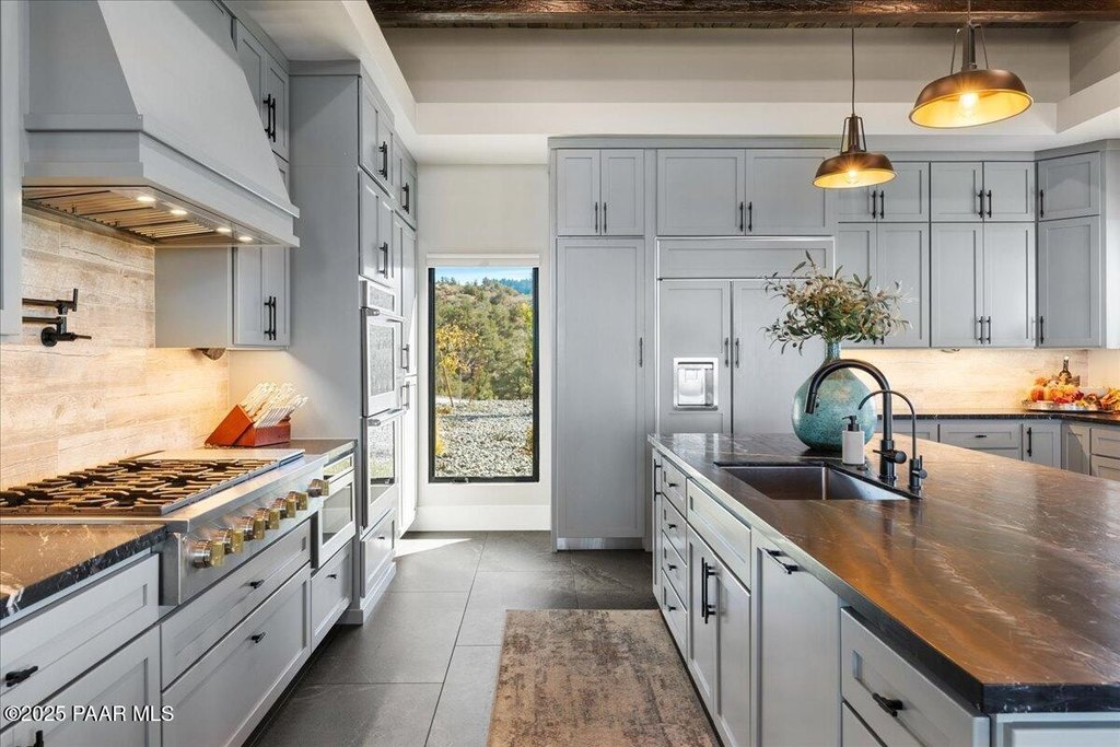 Prescott, Arizona, 86305, United States, 5 Bedrooms Bedrooms, ,5.5 BathroomsBathrooms,Residential,Forsale,1994068