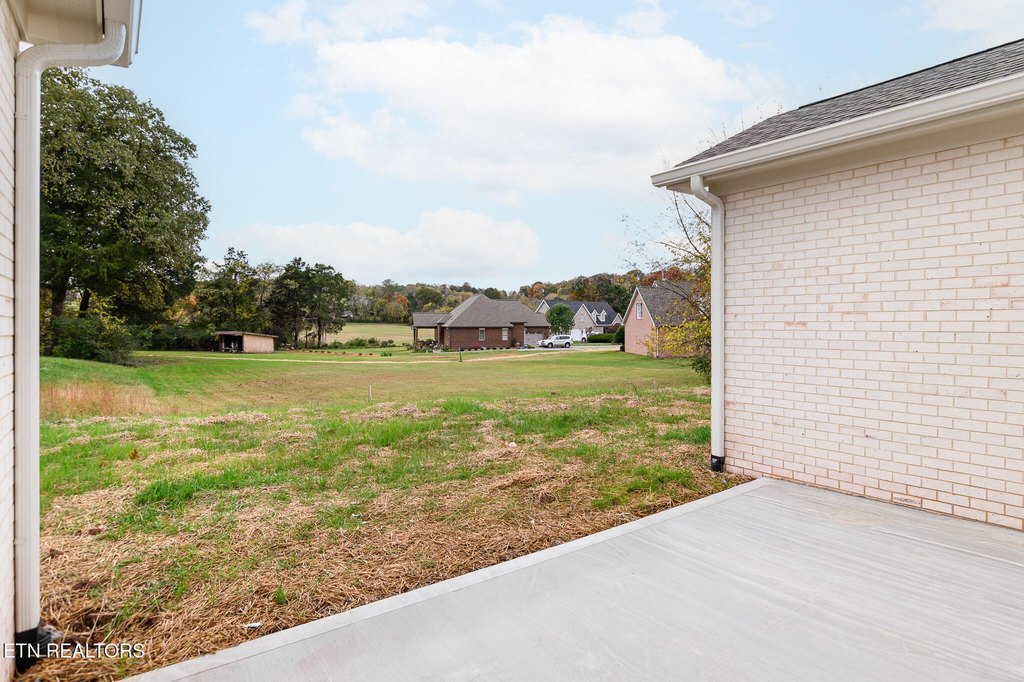 Clinton, Tennessee, 37716, United States, 3 Bedrooms Bedrooms, ,2 BathroomsBathrooms,Residential,Forsale,2012721