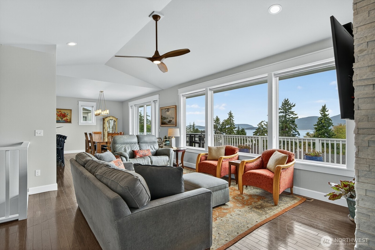 Anacortes, Washington, 98221, United States, 3 Bedrooms Bedrooms, ,2 BathroomsBathrooms,Residential,Forsale,1990713