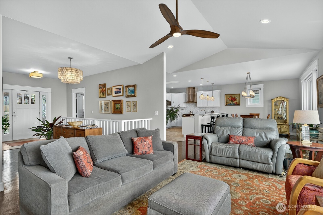 Anacortes, Washington, 98221, United States, 3 Bedrooms Bedrooms, ,2 BathroomsBathrooms,Residential,Forsale,1990713