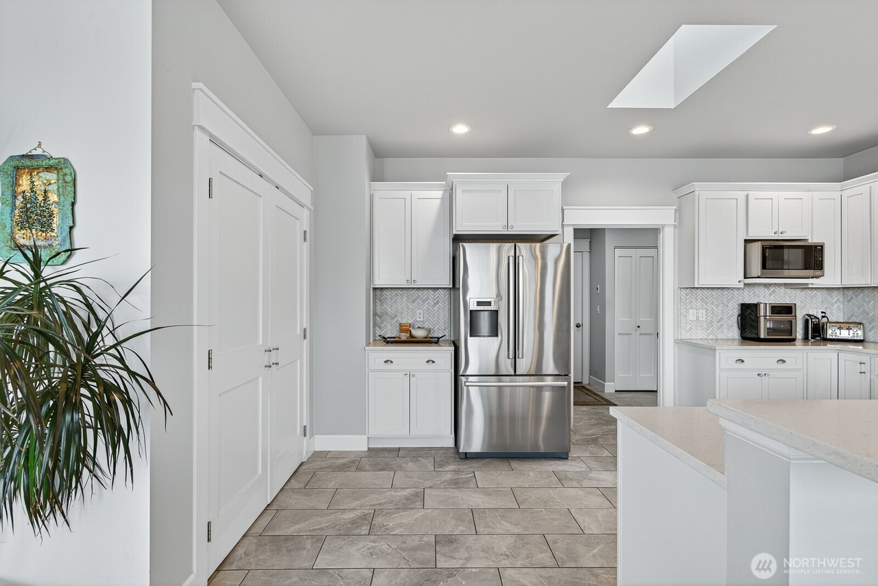 Anacortes, Washington, 98221, United States, 3 Bedrooms Bedrooms, ,2 BathroomsBathrooms,Residential,Forsale,1990713