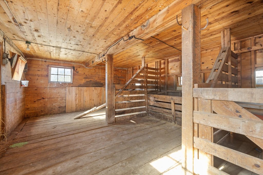 Custer, South Dakota, 57730, United States, 4 Bedrooms Bedrooms, ,2 BathroomsBathrooms,Residential,Forsale,1990710