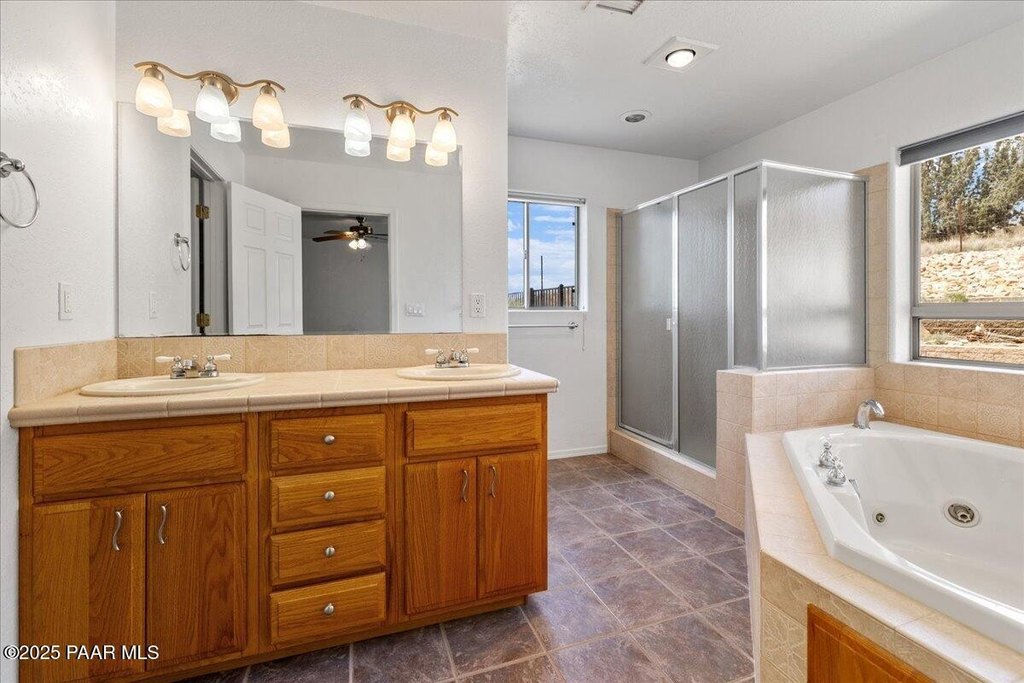 Paulden, Arizona, 86334, United States, 3 Bedrooms Bedrooms, ,2.5 BathroomsBathrooms,Residential,Forsale,1883995