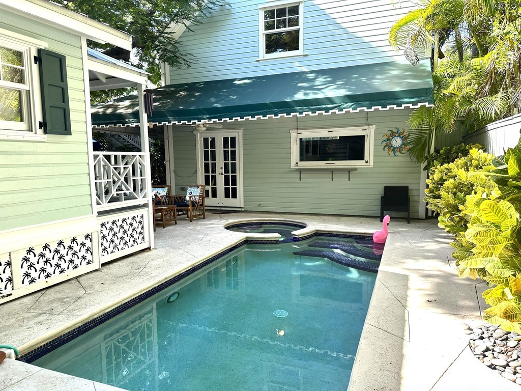 KEY WEST, Florida, 33040, United States, 7 Bedrooms Bedrooms, ,7.5 BathroomsBathrooms,Residential,Forsale,2004373