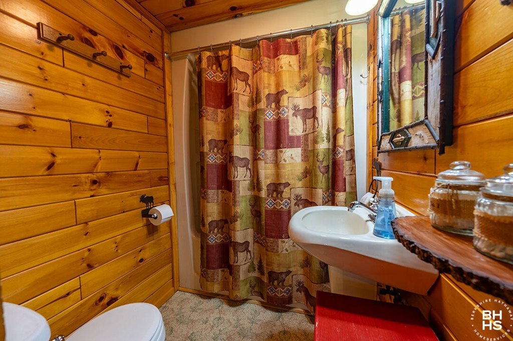 Saranac Lake, New York, 12983, United States, ,Residential,Forsale,2004856