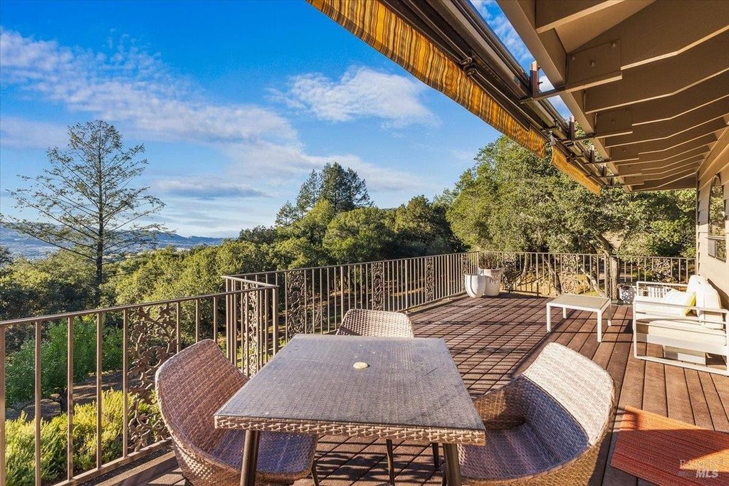 Santa Rosa, California, 95404, United States, 3 Bedrooms Bedrooms, ,3.5 BathroomsBathrooms,Residential,Forsale,2004739