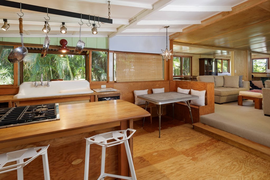 Kapaau, Hawaii, 96755, United States, 2 Bedrooms Bedrooms, ,1 BathroomBathrooms,Residential,Forsale,2004383