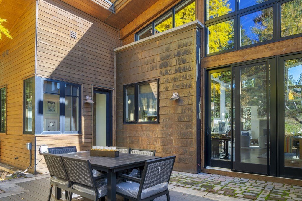 Donnelly, Idaho, 83615, United States, 3 Bedrooms Bedrooms, ,4 BathroomsBathrooms,Residential,Forsale,1996721