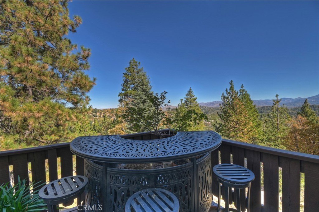 Lake Arrowhead, California, 92352, United States, 4 Bedrooms Bedrooms, ,3 BathroomsBathrooms,Residential,Forsale,2000289