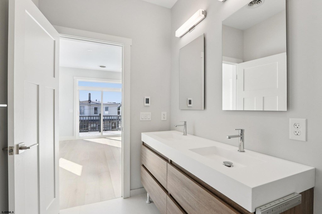 Atlantic City, New Jersey, 08401, United States, ,Residential,Forsale,2004608