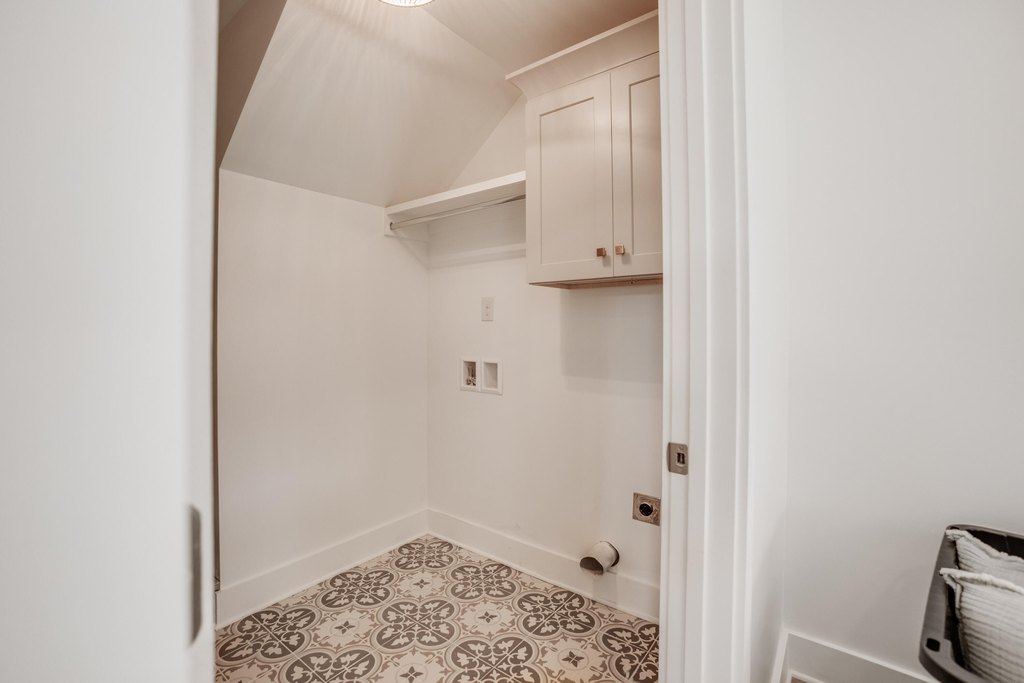 Chattanooga, Tennessee, 37419, United States, 4 Bedrooms Bedrooms, ,3.5 BathroomsBathrooms,Residential,Forsale,2009593