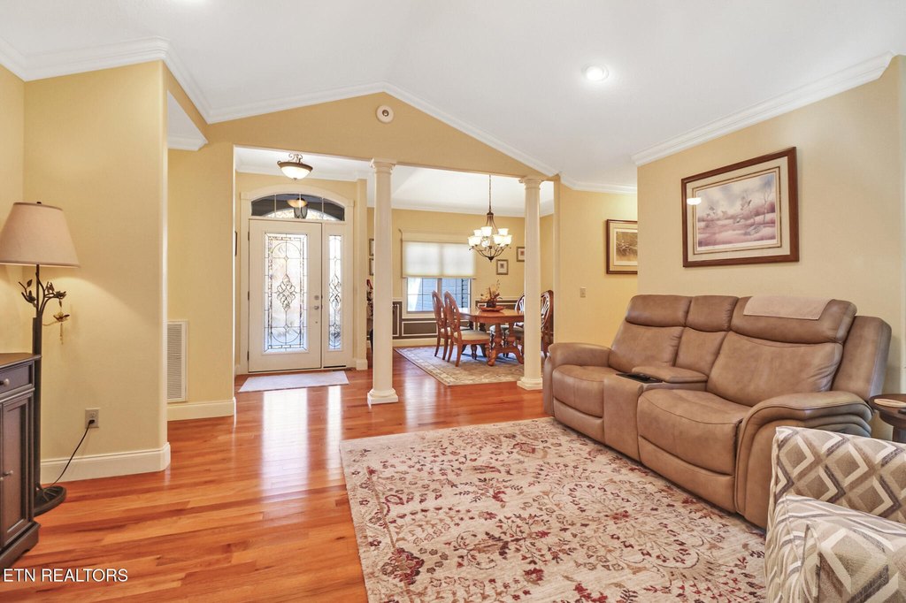 Crossville, Tennessee, 38558, United States, 3 Bedrooms Bedrooms, ,2 BathroomsBathrooms,Residential,Forsale,1996594