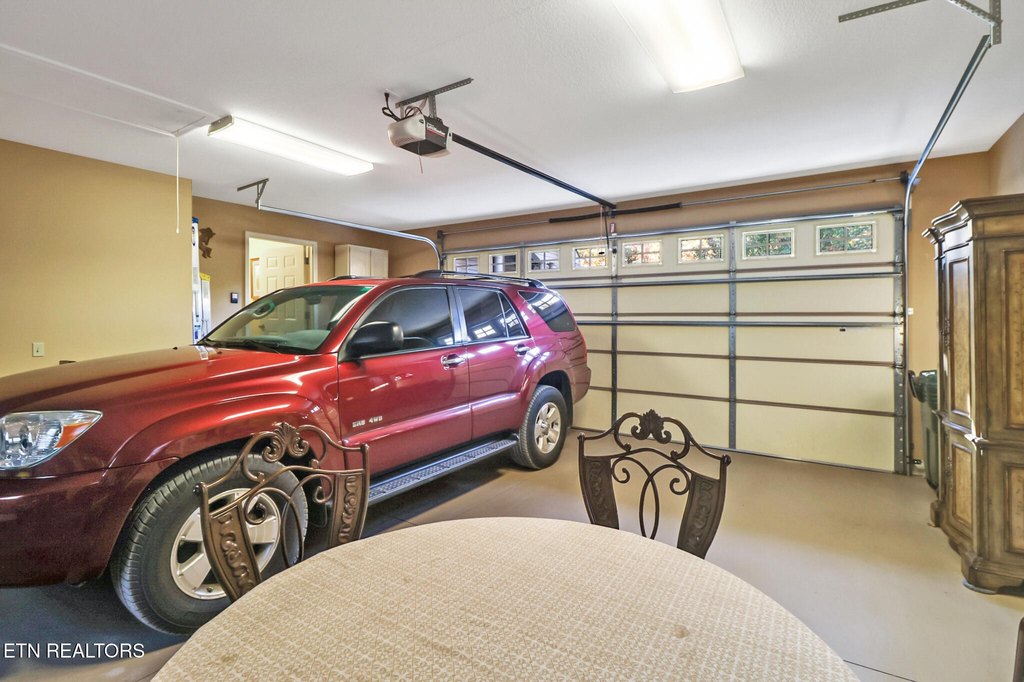 Crossville, Tennessee, 38558, United States, 3 Bedrooms Bedrooms, ,2 BathroomsBathrooms,Residential,Forsale,1996594