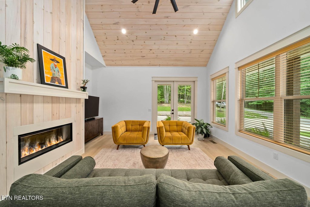 Fairfield Glade, Tennessee, 38558, United States, 3 Bedrooms Bedrooms, ,2.5 BathroomsBathrooms,Residential,Forsale,1952852