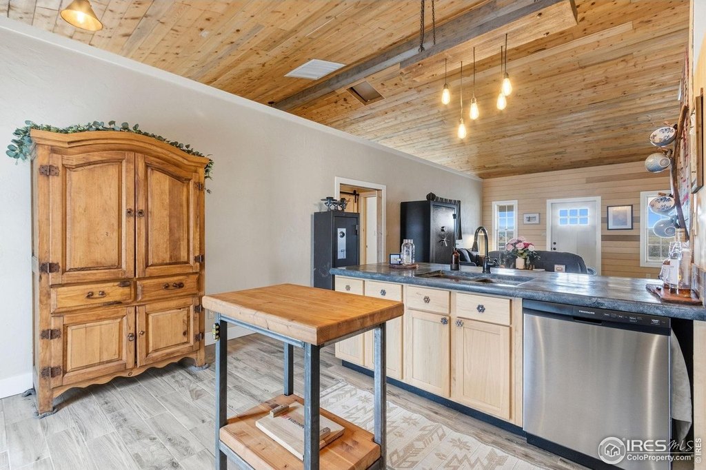 Nunn, Colorado, 80648, United States, 3 Bedrooms Bedrooms, ,2 BathroomsBathrooms,Residential,Forsale,2004285