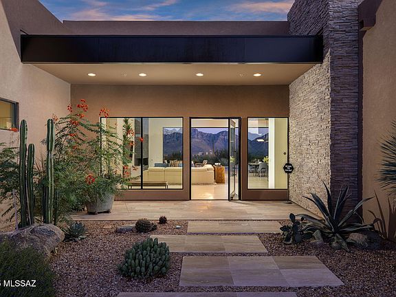 Oro Valley, Arizona, 85755, United States, 3 Bedrooms Bedrooms, ,4 BathroomsBathrooms,Residential,Forsale,1990102