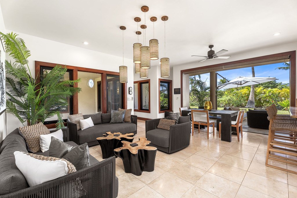 Kamuela, Hawaii, 96743, United States, 4 Bedrooms Bedrooms, ,5.5 BathroomsBathrooms,Residential,Forsale,2004390