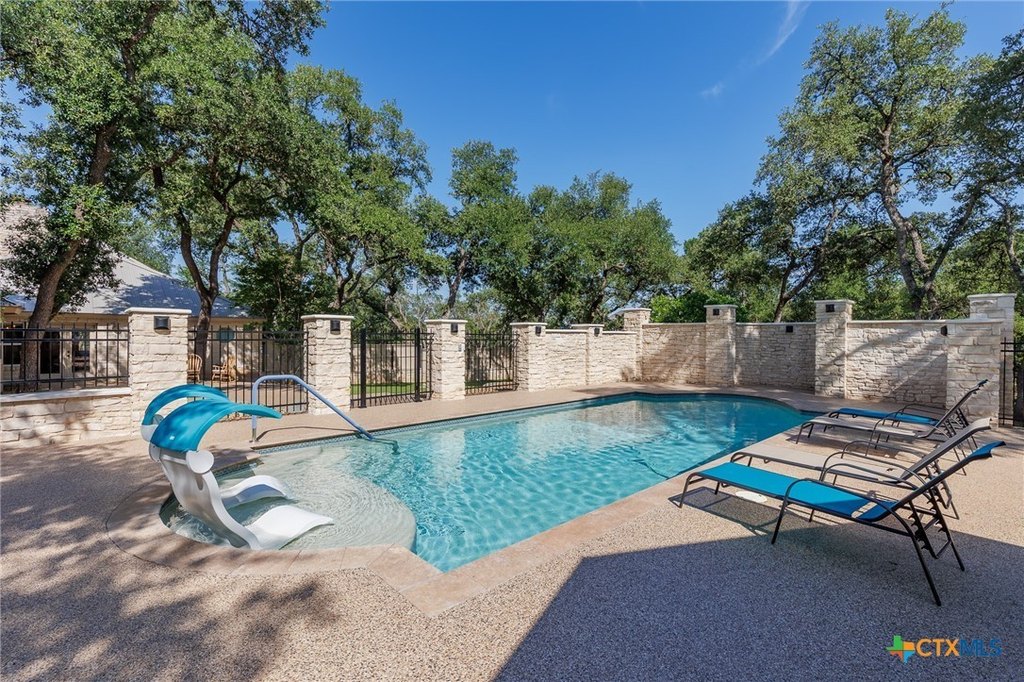 Georgetown, Texas, 78628, United States, 8 Bedrooms Bedrooms, ,6.5 BathroomsBathrooms,Residential,Forsale,2008409