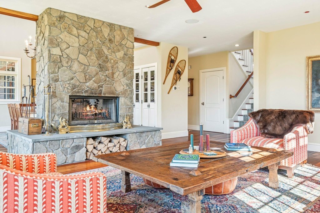 Lyme, New Hampshire, 03768, United States, 4 Bedrooms Bedrooms, ,5.5 BathroomsBathrooms,Residential,Forsale,1999497