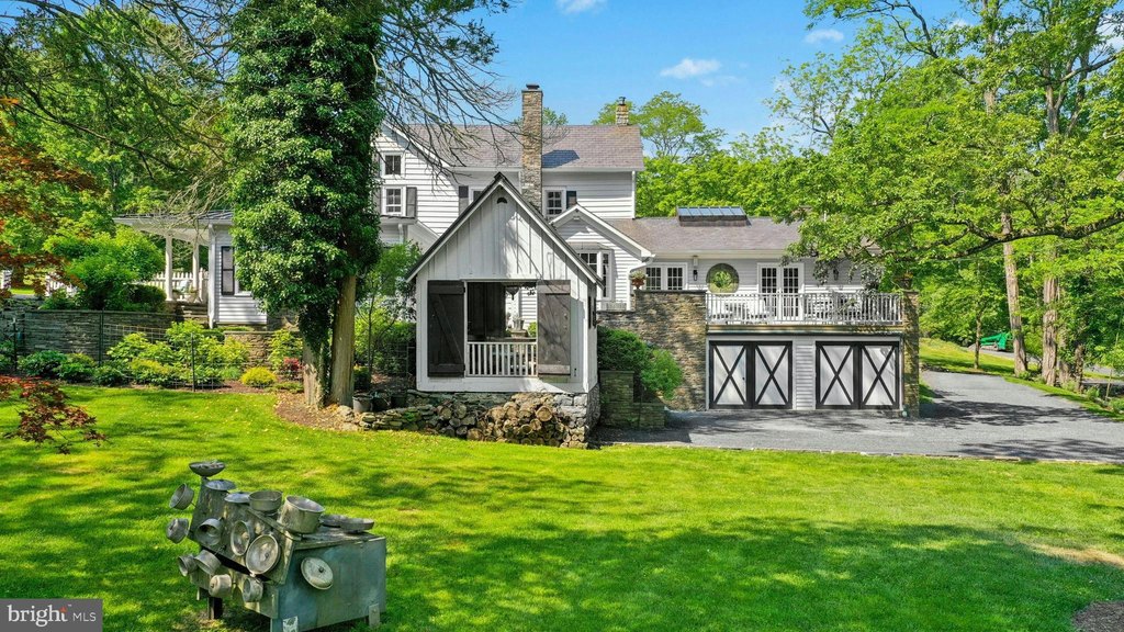 EAST STROUDSBURG, Pennsylvania, 18302, United States, 4 Bedrooms Bedrooms, ,4.5 BathroomsBathrooms,Residential,Forsale,1971847