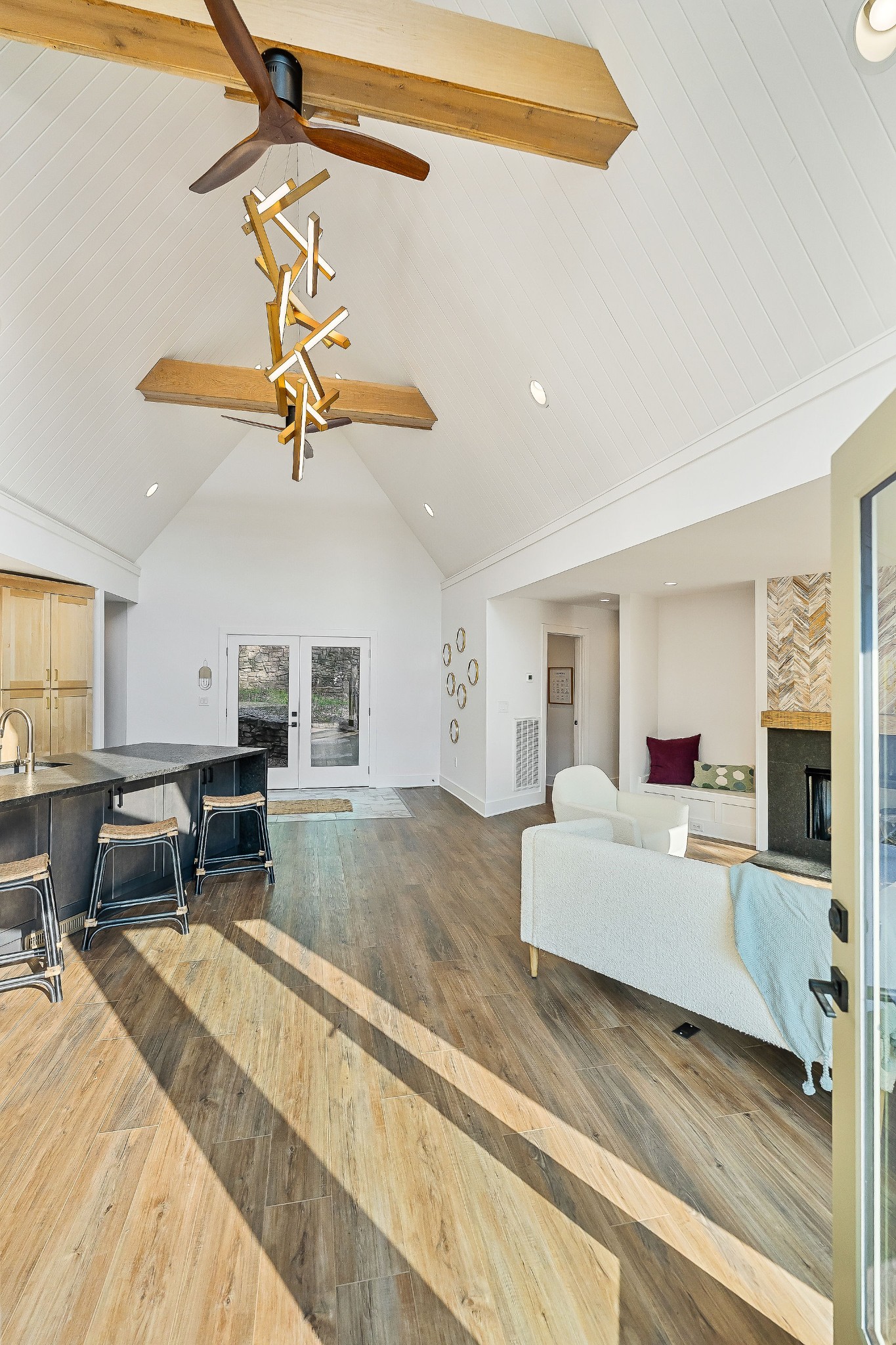 Smithville, Tennessee, 37166, United States, 4 Bedrooms Bedrooms, ,4 BathroomsBathrooms,Residential,Forsale,1999482