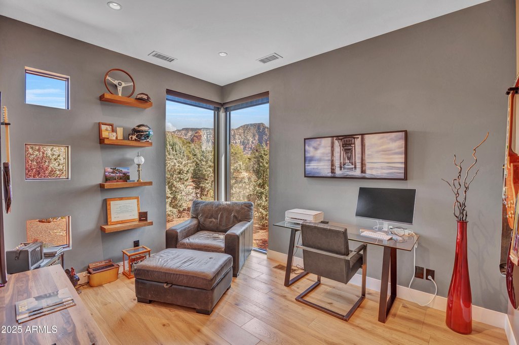 Sedona, Arizona, 86336, United States, 5 Bedrooms Bedrooms, ,3.5 BathroomsBathrooms,Residential,Forsale,2001395