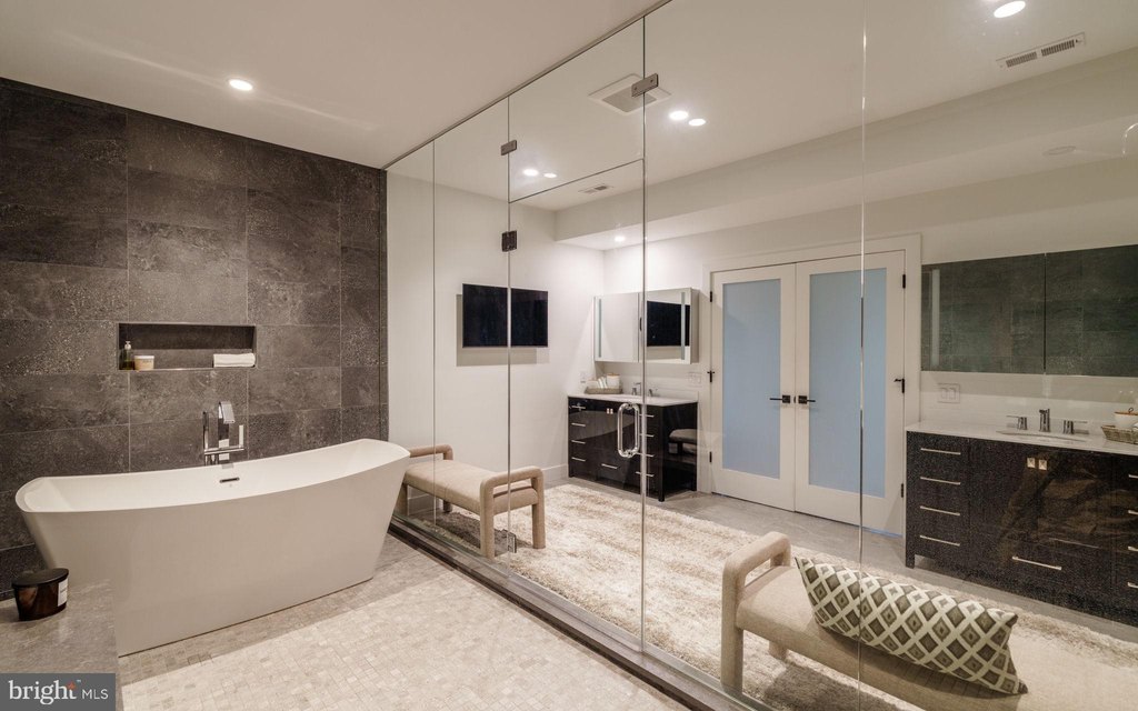 NEW HOPE, Pennsylvania, 18938, United States, 3 Bedrooms Bedrooms, ,3.5 BathroomsBathrooms,Residential,Forsale,2004293