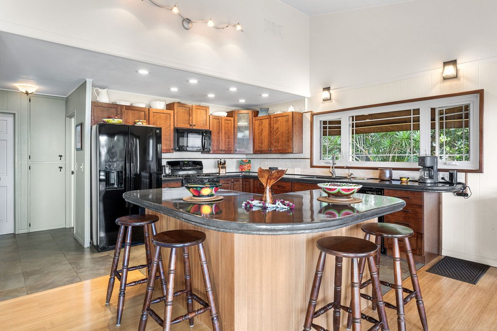 Kailua-Kona, Hawaii, 96740, United States, 4 Bedrooms Bedrooms, ,3 BathroomsBathrooms,Residential,Forsale,2004394