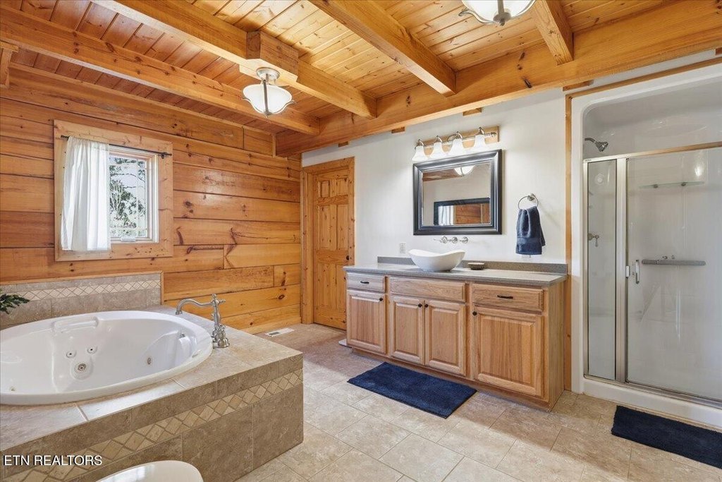 Greenback, Tennessee, 37742, United States, 3 Bedrooms Bedrooms, ,3.5 BathroomsBathrooms,Residential,Forsale,1999449