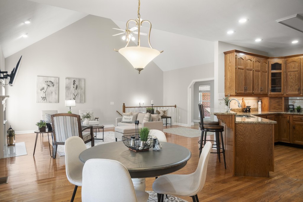 Harrison, Tennessee, 37341, United States, 4 Bedrooms Bedrooms, ,3.5 BathroomsBathrooms,Residential,Forsale,2004686