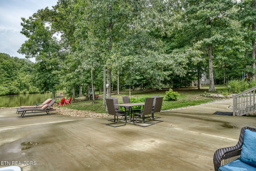 Crossville, Tennessee, 38572, United States, 3 Bedrooms Bedrooms, ,3.5 BathroomsBathrooms,Residential,Forsale,1996603