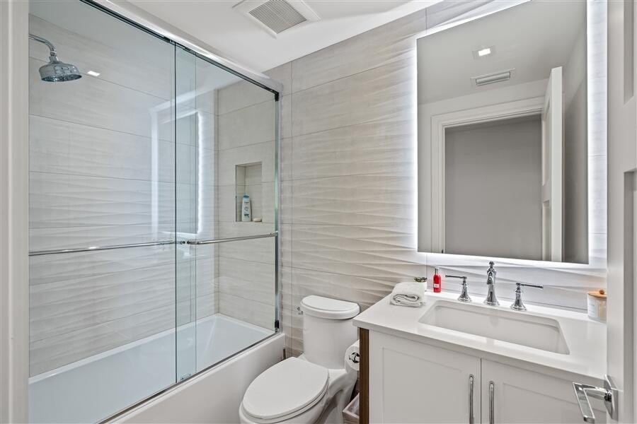 Delray Beach, Florida, 33444, United States, 5 Bedrooms Bedrooms, ,5.5 BathroomsBathrooms,Residential,Forsale,1996336