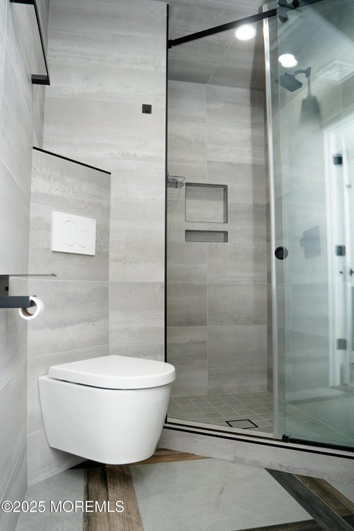 Toms River, New Jersey, 08755, United States, 7 Bedrooms Bedrooms, ,5 BathroomsBathrooms,Residential,Forsale,2008941